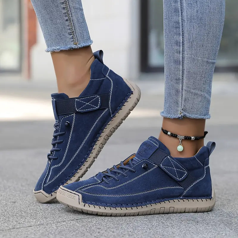 Chloé - Ergonomically Designed Sneakers for Ultimate Comfort