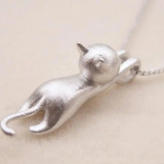 Cheerful Necklace with a 925 Silver Kitten