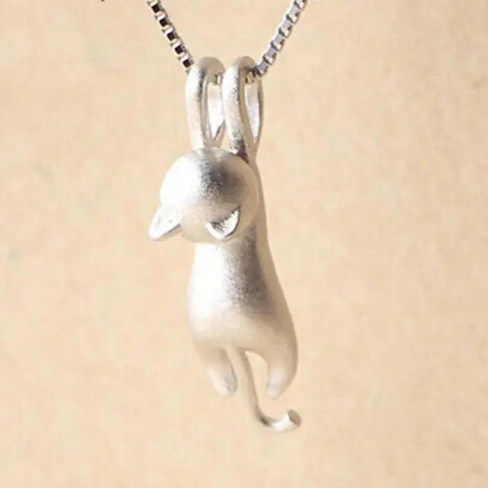 Cheerful Necklace with a 925 Silver Kitten